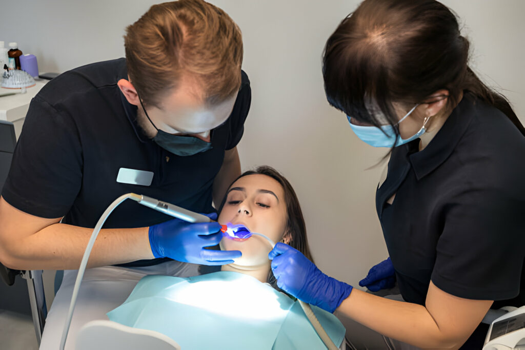 Knocked-Out Tooth: What To Do In The First Hour To Save It?_2