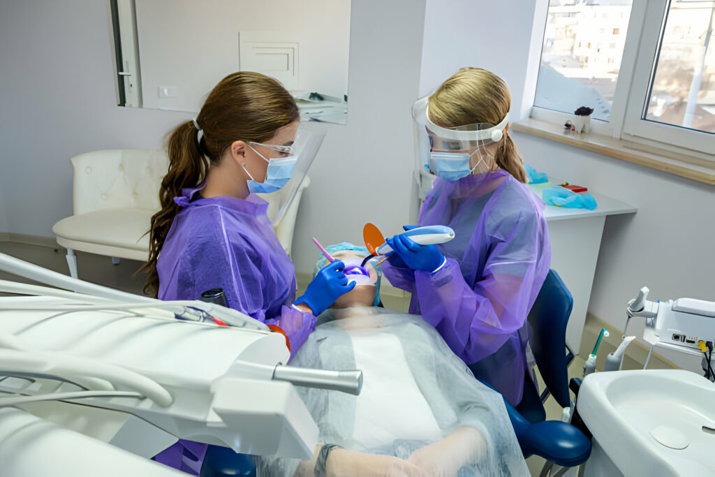 How to Care for Your Dentures and Partial Dentures: Expert Tips_3